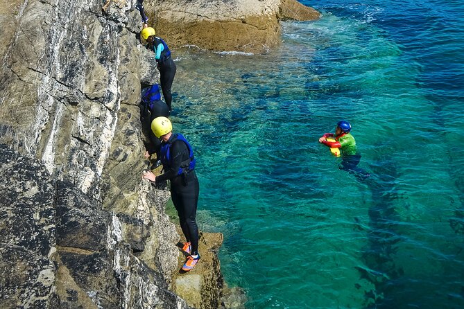 Coasteering Experience in Newquay - The flow of the experience, from Towan Beach to the gully
