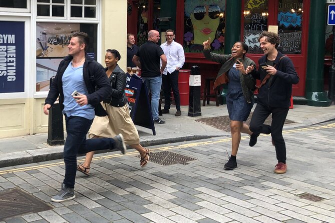 Colombia's Finest Outdoor Murder Mystery London - Entering London at Gunpowder Square (and why starting matters)