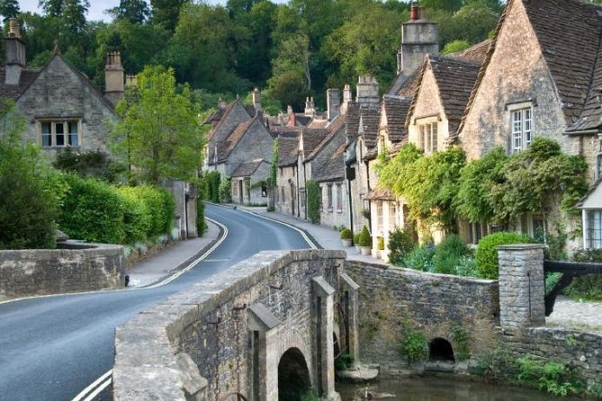 Cotswolds Day Trip from London with Optional Village Lunch - The Swan Hotel 2-course lunch: tasty, but time-boxed