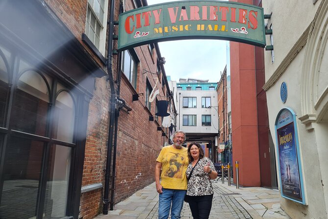 Daily Leeds City Walking Tour (10:30am) - Victoria Quarter: glass-roof Victorian arcades and a free pause