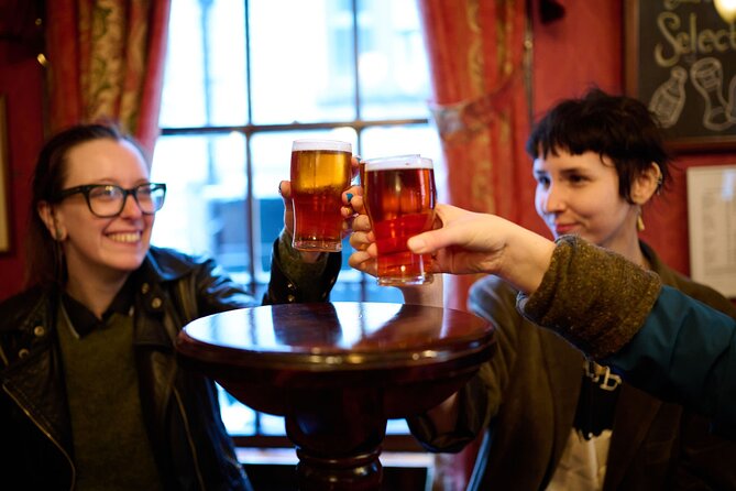 Devour London Historical Pub Tour:Traditional British Food & Ales - A 3:00 pm walk through four centuries of London pubs