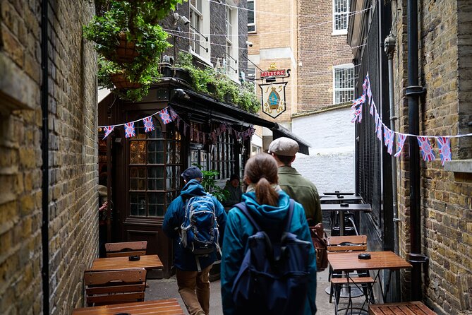 Devour London Historical Pub Tour:Traditional British Food & Ales - Stop 3: Ye Olde Cheshire Cheese for devilled whitebait and stout