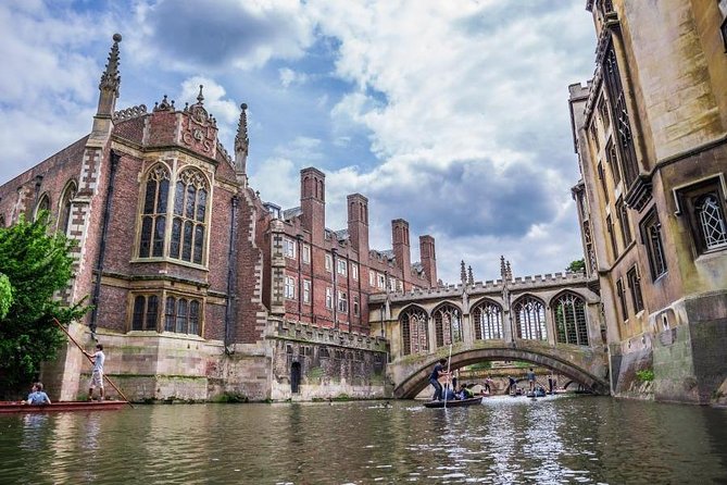 Discover Oxford and Cambridge with Guide from London by Coach - Corpus Clock: The Number-Free Timepiece Made Famous by Hawking
