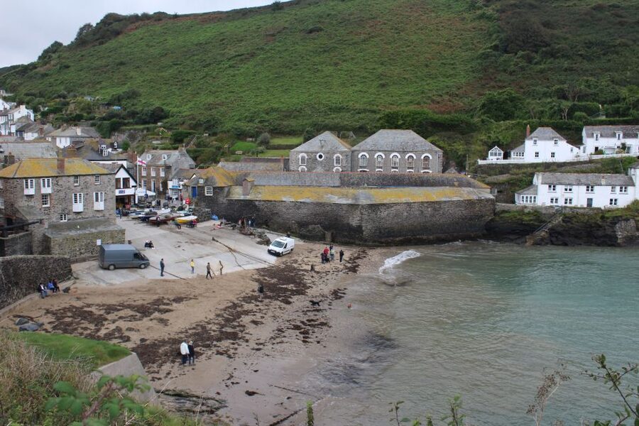 Doc Martin Tour - Which Guide Styles Fit Your Travel Style