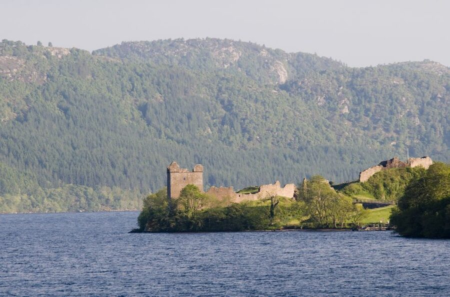 Dochgarroch: Loch Ness and Caledonian Canal 2-Hour Cruise - Entering the Dochgarroch Lock Scene