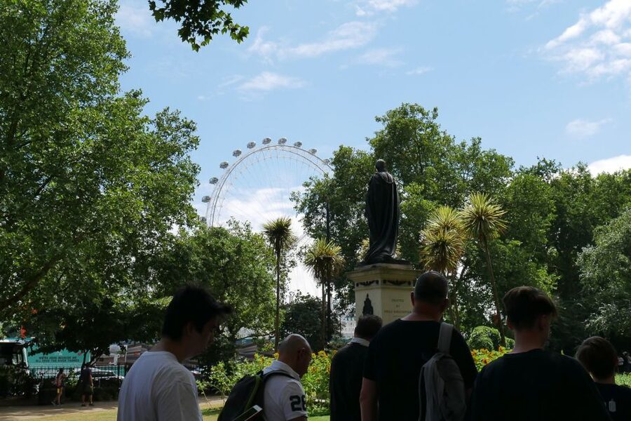Doctor Who London Walking Tour - The photo-and-landmark plan: St Paul’s, the Tower, Trafalgar Square, and the London Eye