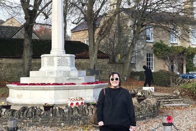 Downton Abbey and Castle Taxi Tour from London with Hotel Pickup - Cotswolds villages and the pub lunch before Highclere