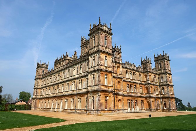 Downton Abbey and Village Coach Tour from London with Highclere - A day built around Highclere Castle and Downton Village