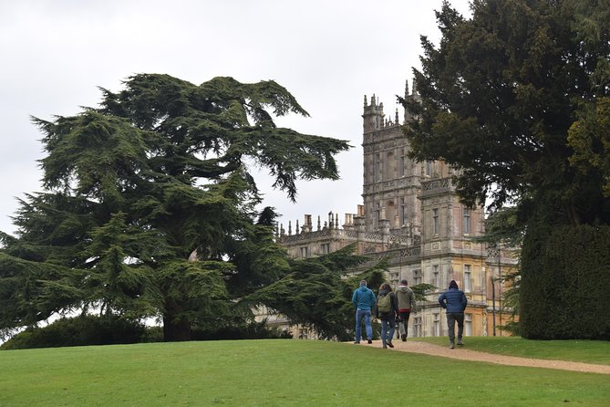 Downton Abbey and Village Coach Tour from London with Highclere - Comfort tips to make the long day feel easier