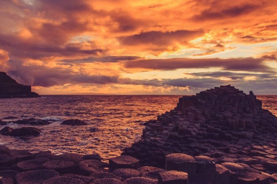 Dublin: Giant's Causeway, Dark Hedges & Titanic Guided Tour - Meeting point in Dublin and the early start reality