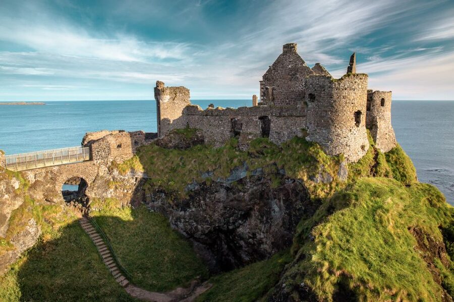 Dublin: Giants Causeway, Dark Hedges, Dunluce & Belfast Tour - Belfast City Hall in 1.5 Hours, With Titanic Options Around the Corner