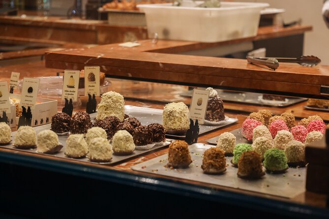 Eating London: The Heart of 'The City' Food Tour - The walk from Captain John Smith to Leadenhall Market