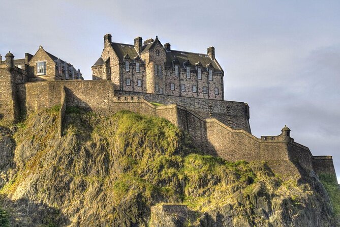 Edinburgh 3 Hour Walking Tour Italian Tour Guide - Key things to know before you go