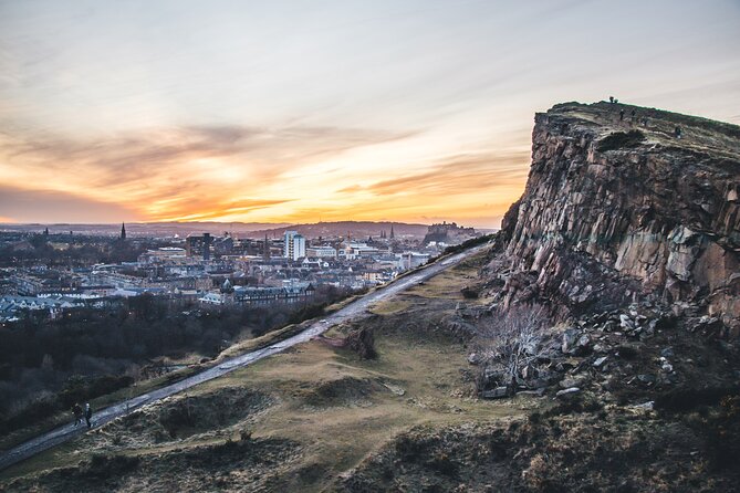 Edinburgh: Arthur's Seat Hike with Local Guide - Local Eyes Tours guides: what the best ones do well