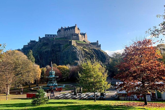 Edinburgh Castle: Guided Walking Tour with Entry Ticket - The free time after the guide is the part that lets you customize