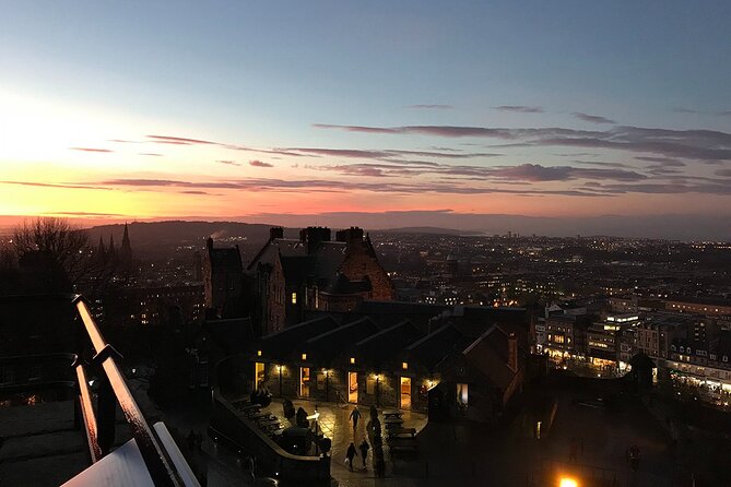 Edinburgh Castle: Guided Walking Tour with Entry Ticket - Meeting point and timing, so you actually start on time