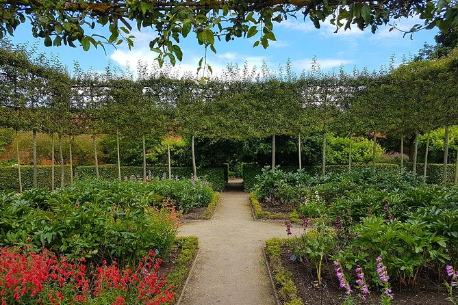 Edinburgh: Holy Island, Alnwick Castle & Kingdom of Northumbria - Alnwick Castle, Alnwick Garden, and that famous film connection