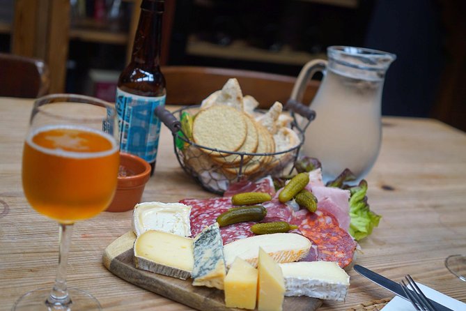 Edinburgh Luxury Private Food & Drink Tour with Eat Walk Tours - A luxury private food walk that still feels local