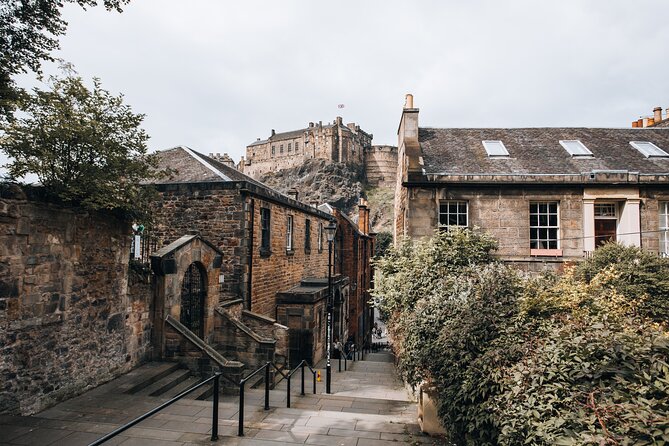 Edinburgh: Old Town's Highlights Walking Tour - Key Things You Will Notice on This Walk