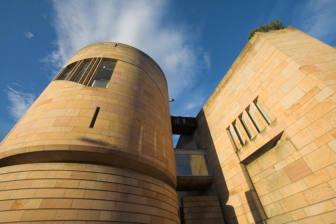 Edinburgh: Old Town's Highlights Walking Tour - The Best Use of Your Time in Edinburgh: A Focused Old Town Loop