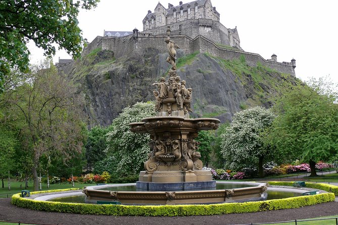 Edinburgh Private Tour with a Local - Highlights & Hidden Gems - Starting at St Andrew Square, then unfolding Edinburgh’s two moods