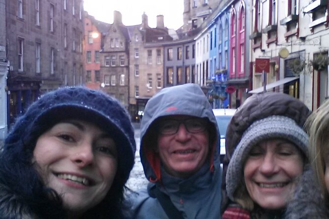 Edinburgh Private Tour with a Local - Highlights & Hidden Gems - The Royal Mile and closes: where the city’s spine gets human