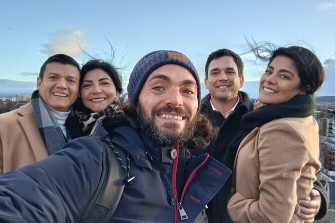 Edinburgh Private Walking Tour in Spanish - Entering Edinburgh’s story, in Spanish, at a perfect starting point