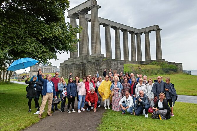 Edinburgh Private Walking Tour in Spanish - Parliament Square and St Giles’ Cathedral, where faith and politics shake hands