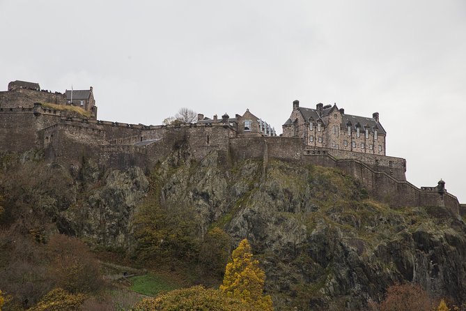 Edinburgh Skip-the-Ticket-Line Castle Walking Tour - How much time you get with your castle ticket