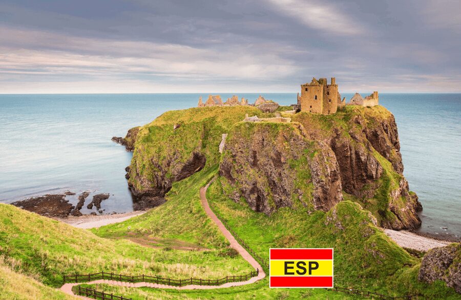 Edinburgh: St Andrews, Dunnottar Castle & Falkland Tour - Falkland coffee break, Outlander-style time travel in miniature