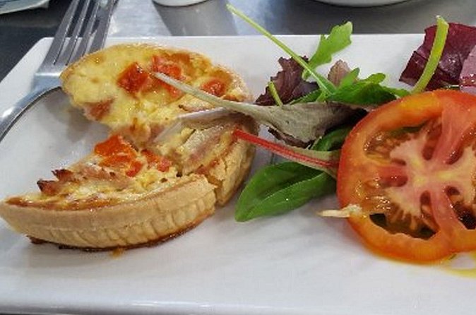 English Wine and Cheese Tour from London - Silcocks Farm Shop and Cafe: The Six Wine, Six Cheese Pairing