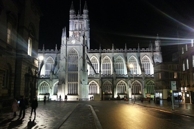 Exceptional Bath tour guide making your visit splendidly memorable. - Bath Abbey: Saxon to Tudor story in a short stop