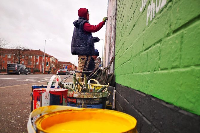 Famous 1.5 hour Belfast Murals Tour - Starting at Leonardo Hotel Belfast, then riding the loop in comfort