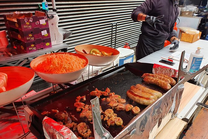 Food & drink walking tour in South East London. Bermondsey - Borough Market. - Group size, guide style, and how conversations shape the day