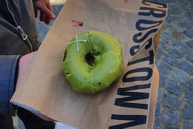 Food & Drink walking tours In London. Discover the East End of London. - Why the guide quality matters more than you think