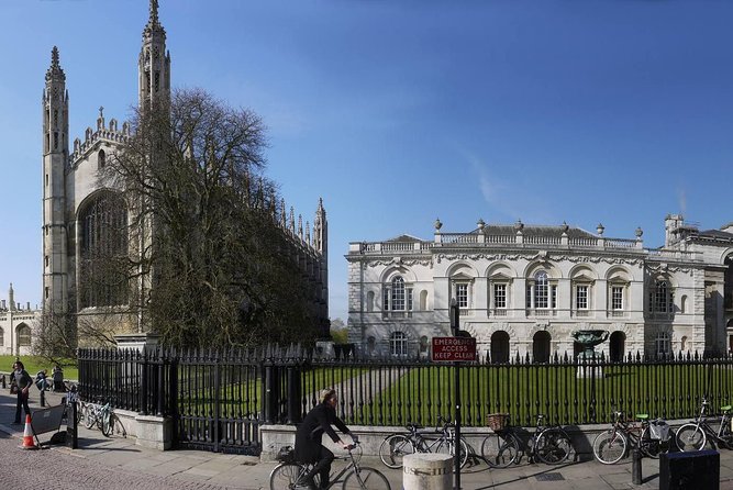 Former Student’s Cambridge Colleges: An Outdoor Audio Tour - The VoiceMap app experience: offline audio, GPS cues, and real-life quirks