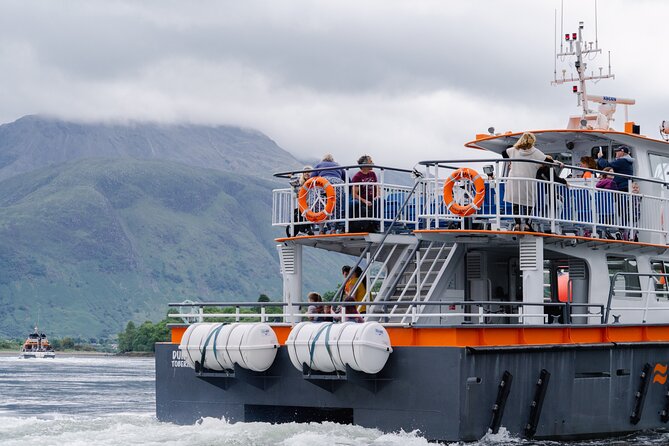 Fort William Seal Island Cruise - Seal Island: what you are really paying for, and how the crew helps you see them