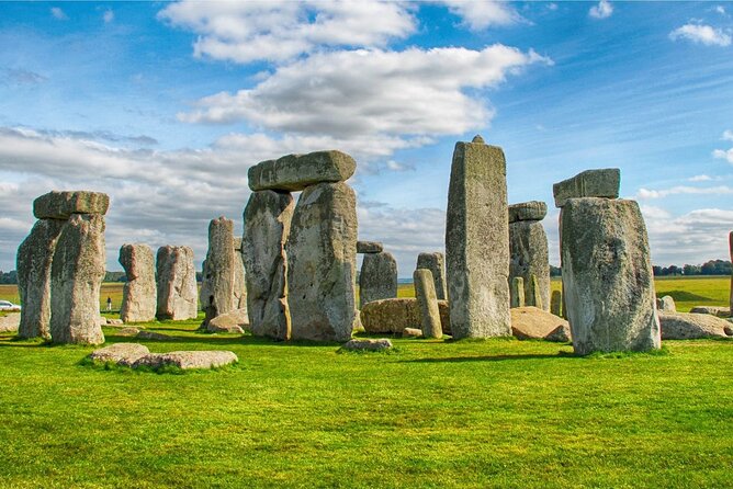 From Birmingham Stonehenge and Bath Day Tour - Two Icons, One Long Day: How the Schedule Really Works