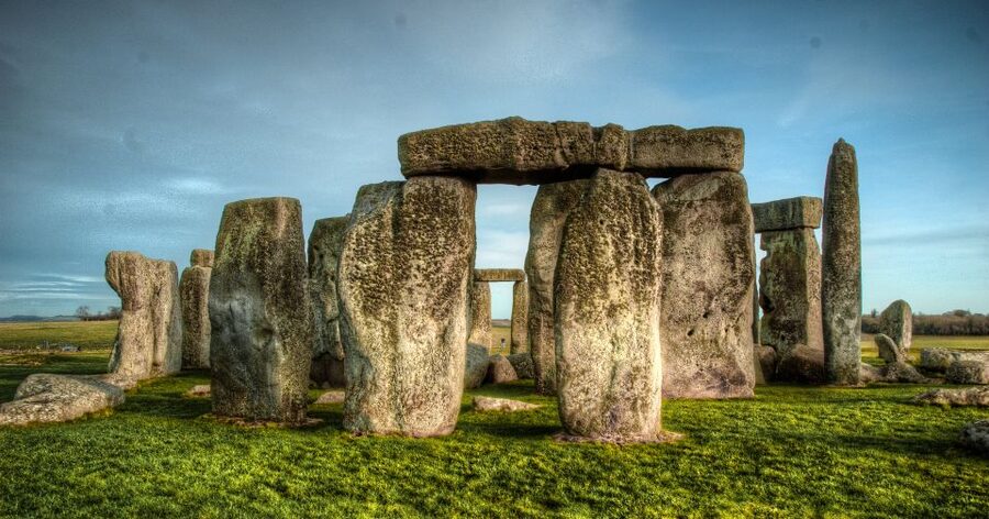 From Birmingham: Stonehenge & Bath Day Tour - Royal Crescent, the Circus, and Green Street shopping without losing the plot