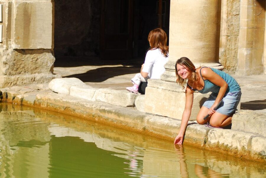 From Brighton: Stonehenge and Bath Full-Day Trip - How the 12-hour route flows from Brighton to Stonehenge and Bath