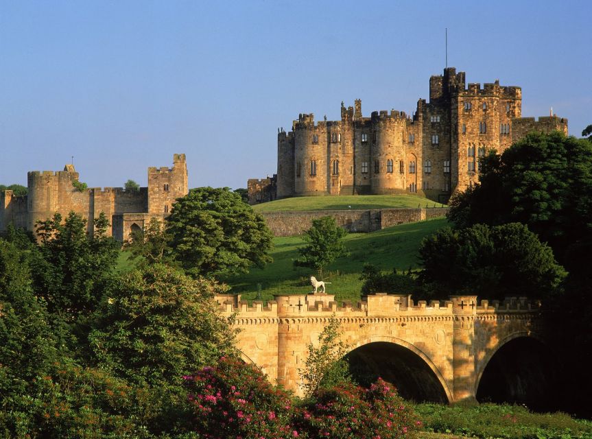From Edinburg: Viking Coast & Alnwick Castle Day Tour - The Harry Spotter Tours experience: costumed guides and interactive fun