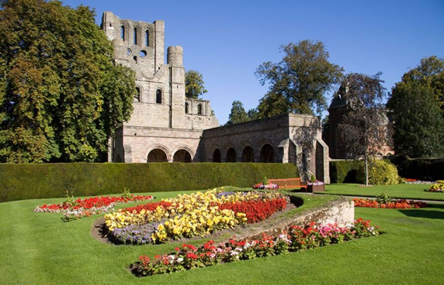 From Edinburgh: Alnwick Castle and Scottish Borders Tour - Key things I’d watch for on this tour