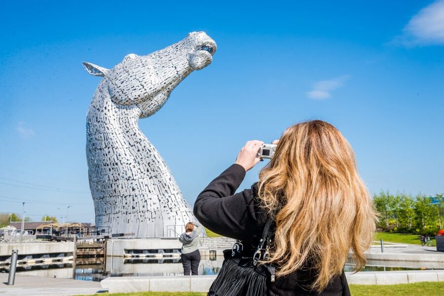 From Edinburgh: Loch Lomond, Kelpies & Stirling Castle Tour - Price and value: why $57 can work for you