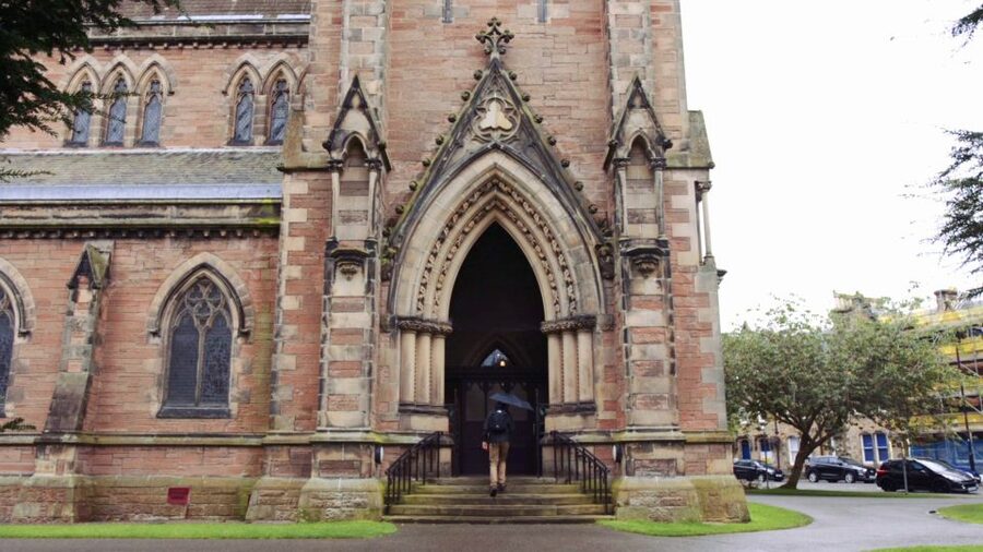 From Edinburgh: Loch Ness & Inverness Tour in Spanish - Price and Value: Is $82 Enough For a 12-Hour Day?