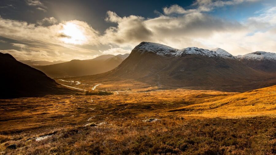 From Glasgow: Glenfinnan, Fort William, and Glencoe Day Trip - Loch Shiel and the Glenfinnan Monument, the Black Lake meets Jacobites