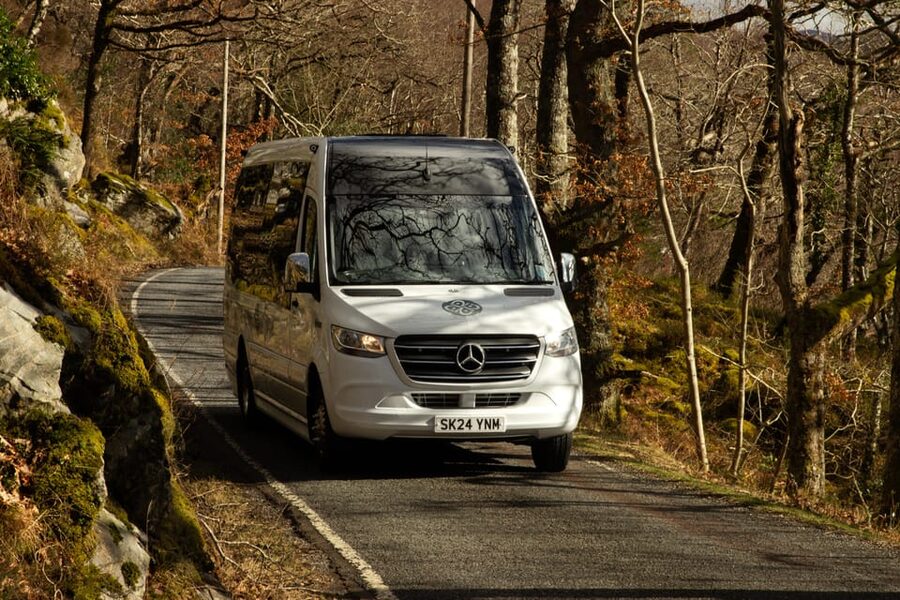 From Glasgow: Glenfinnan, Fort William, and Glencoe Day Trip - Guides matter, and this tour has standout storytelling