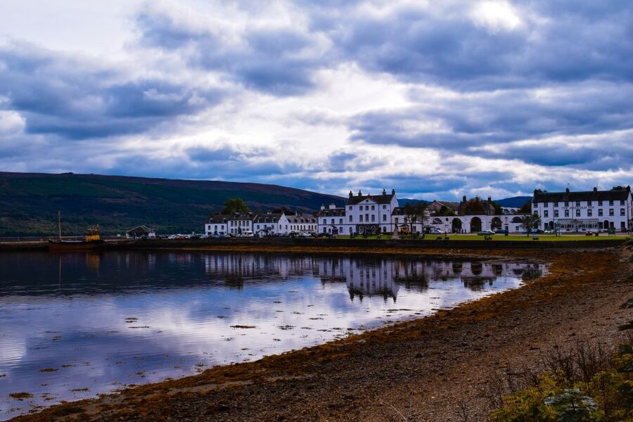 From Glasgow: Oban, Glencoe & West Highland Castles Day Trip - Castle views on the way: Kilchurn and Castle Stalker give you scale