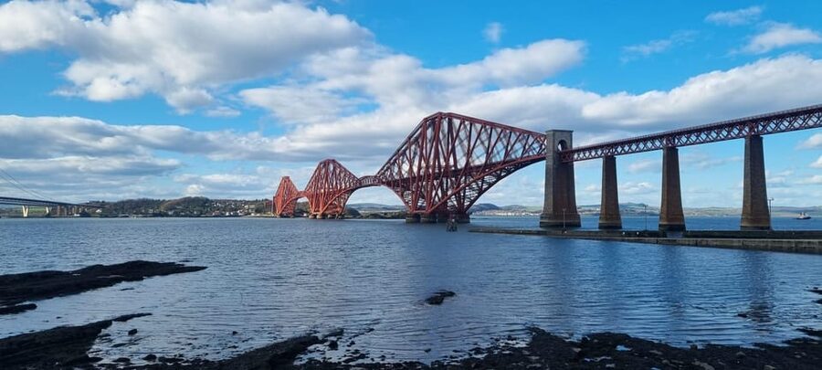 From Glasgow: The Kelpies, St Andrews and Fife Adventure - The people factor: guides that make the day feel lighter