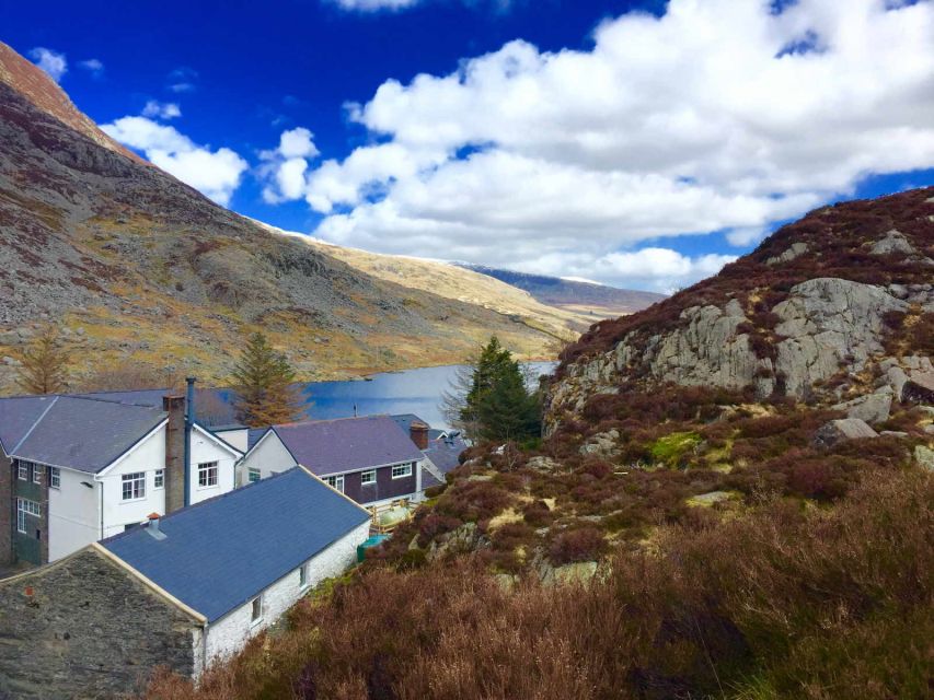 From Liverpool: North Wales Adventure Sightseeing Day Trip - The 90-minute narrated drive to Llandudno: start the story early