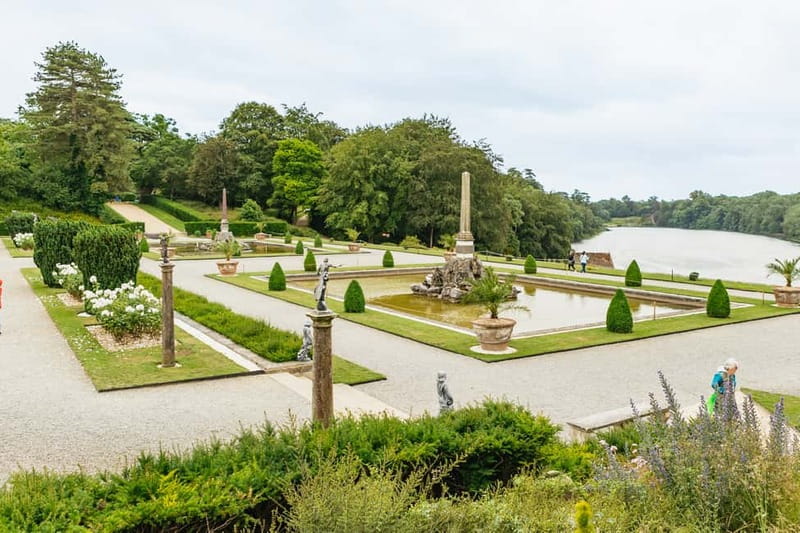 From London: Cotswolds, Blenheim Palace & Downtown Abbey - From Victoria Coach Station to the countryside, in one organized day